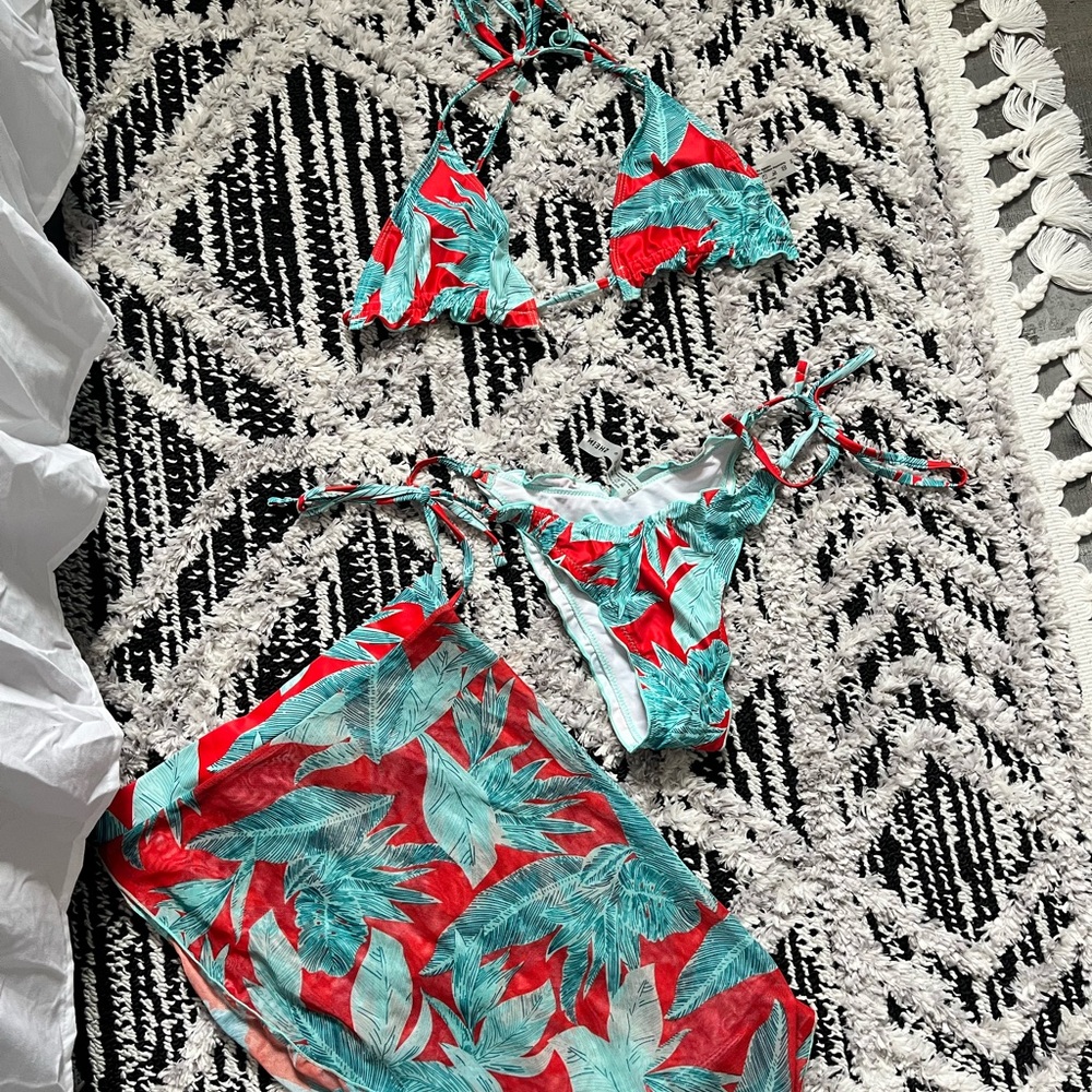 Tropical Leaf Print Bikini Set with Sarong